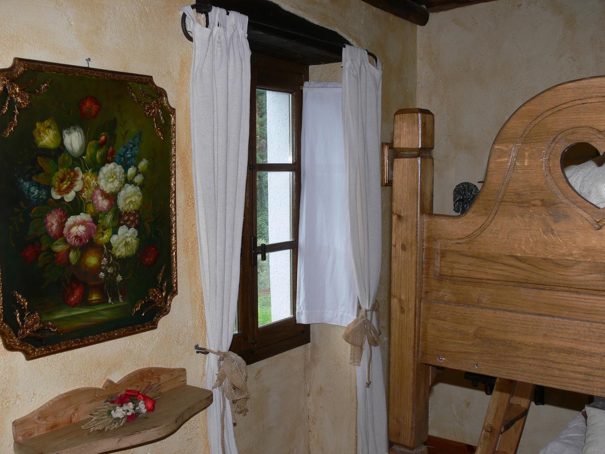 Bed and Breakfast Il Cappellaio Matto Montalto Ligure Экстерьер фото