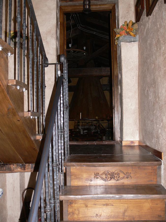 Bed and Breakfast Il Cappellaio Matto Montalto Ligure Экстерьер фото