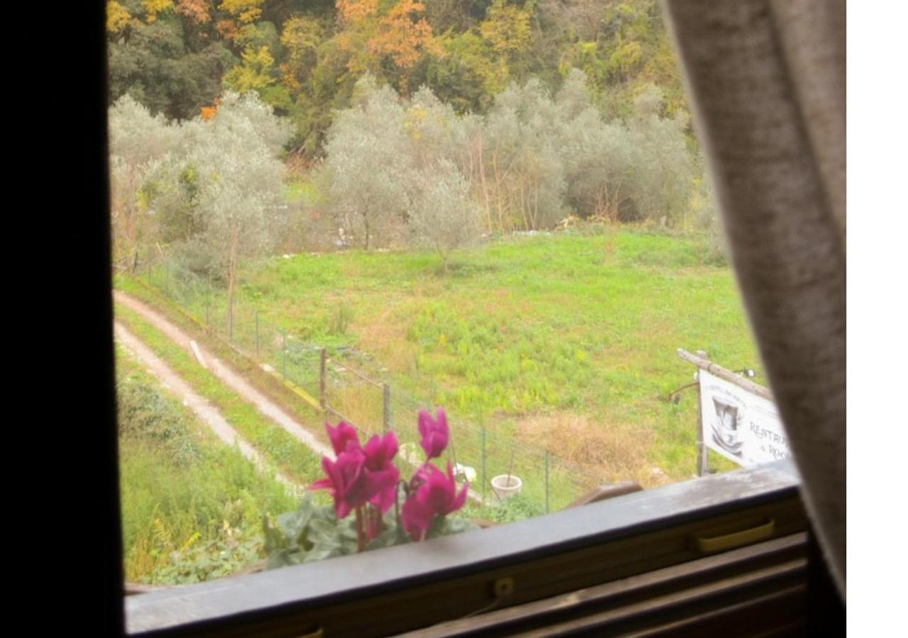 Bed and Breakfast Il Cappellaio Matto Montalto Ligure Экстерьер фото